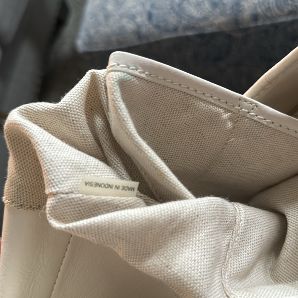 Michael Kors cream hobo bag - Picture 12 of 13